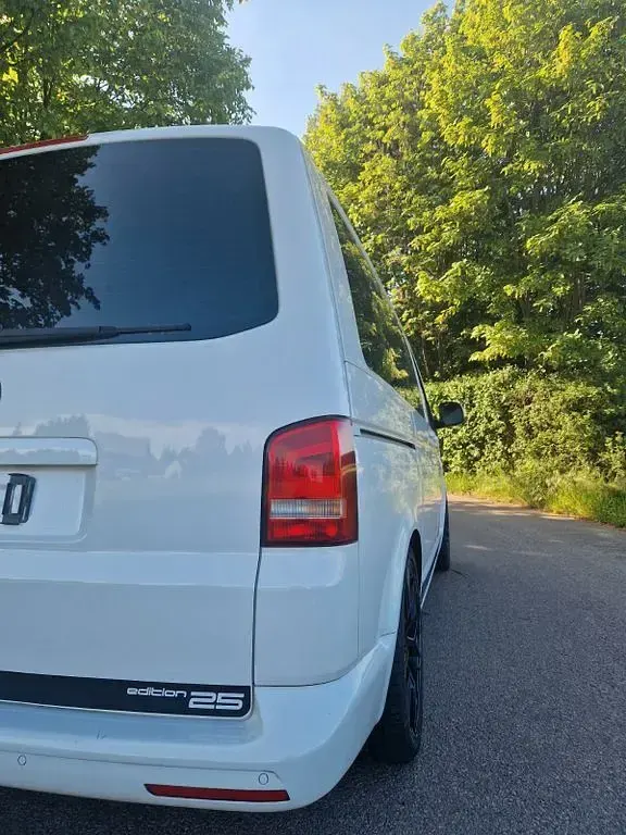 Gebraucht VW Multivan Comfortline 179 PS (131 kW) 2012 Weiß Van / Kleinbus