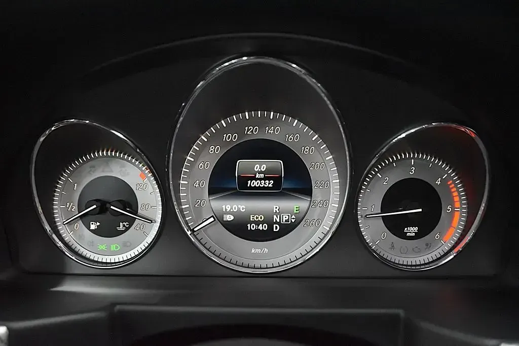Gebraucht Mercedes GLK220 170 PS (125 kW) 2015 Weiß SUV
