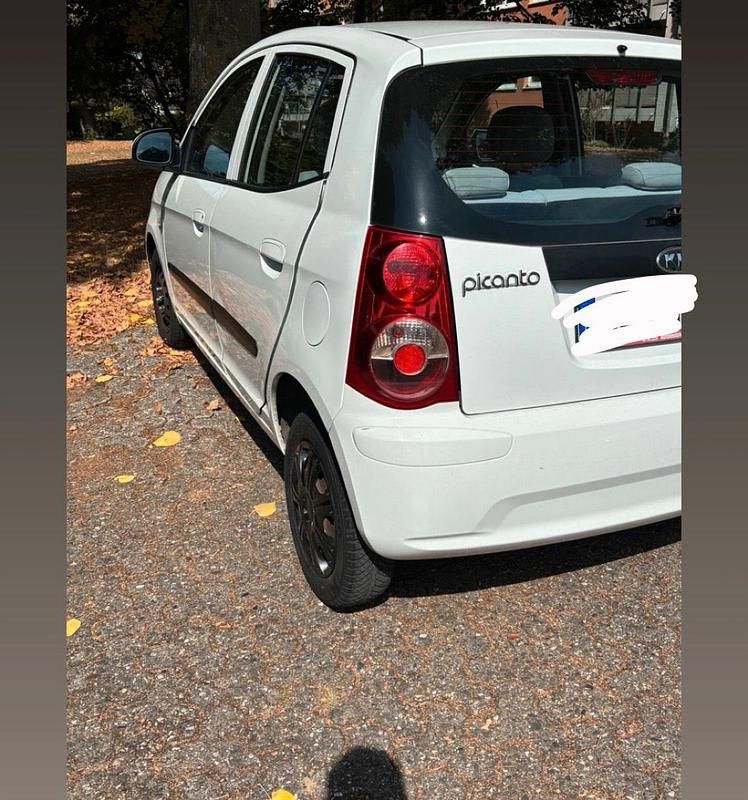 Weiß Gebraucht 2009 Kia Picanto 2 Kleinwagen | 1.000 € (Guter Preis) - Bild 1/4