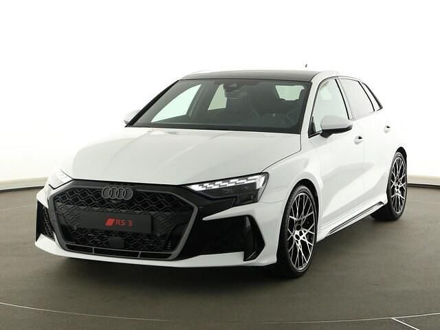 Gebraucht Audi RS3 Sportback Ambiente 400 PS (294 kW) 2025 Arkonaweiß Kleinwagen