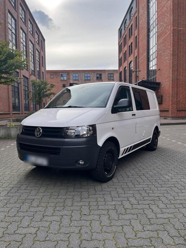 Weiß Gebraucht 2012 VW T5 Van | 27.500 € - Bild 1/4
