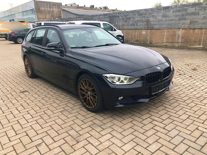 Käytetty BMW 330 258 HP (189 kW) 2014 Musta Farmari