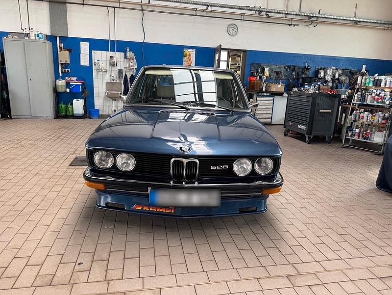 Gebraucht BMW 528 165 PS (121 kW) 1976 Blau Limousine
