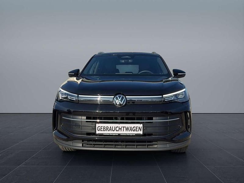 Gebraucht VW Tiguan Pro 150 PS (110 kW) 2025 Schwarz SUV