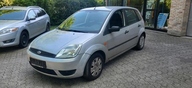 Silber Gebraucht 2005 Ford Fiesta Kleinwagen | 250 € (Superpreis) - Bild 1/4