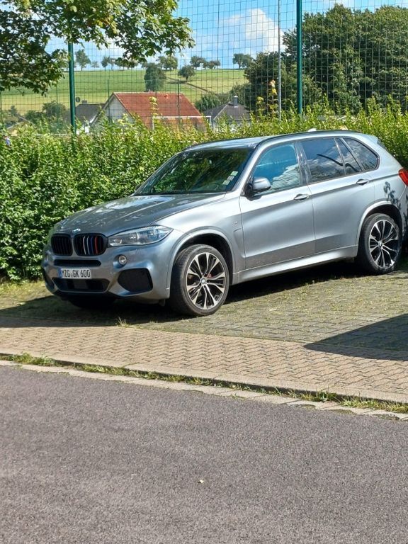 Grau Gebraucht 2015 BMW X5 Performance SUV | 24.990 € (Fairer Preis) - Bild 1/4