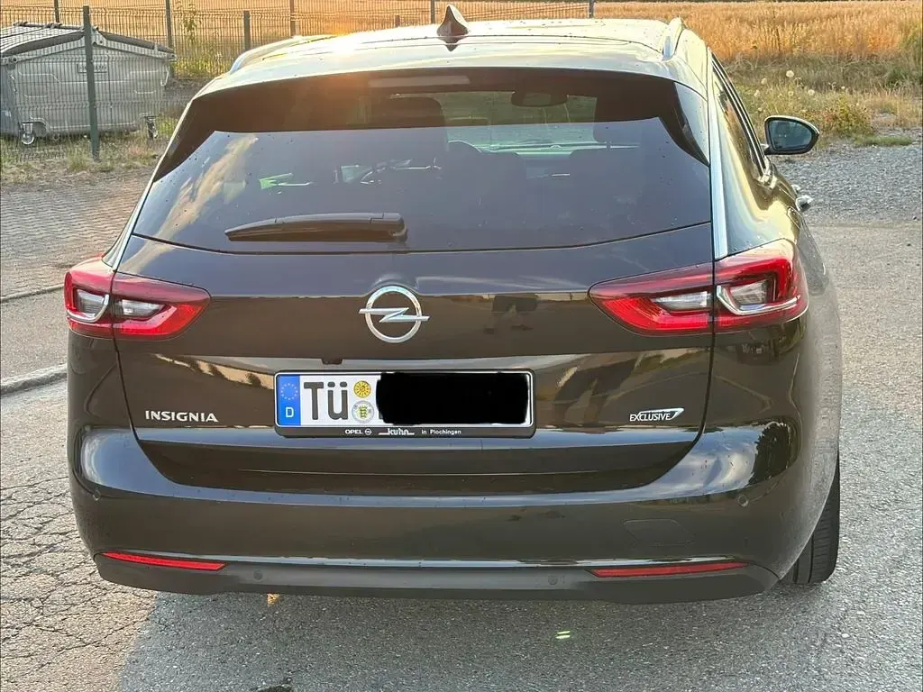 Gebraucht Opel Insignia Exklusiv 165 PS (121 kW) 2017 Schwarz Kombi