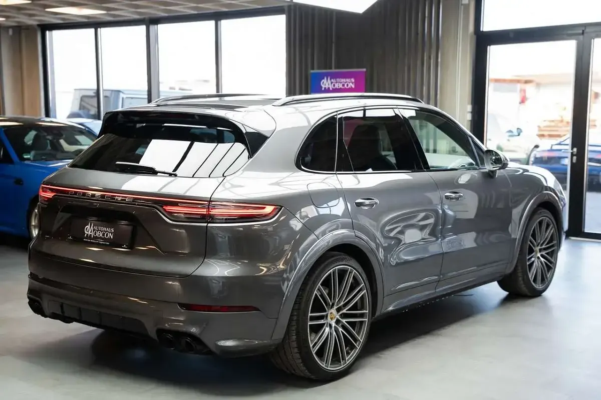 Second-hand Porsche Cayenne 340 CP (250 kW) 2020 Gri SUV