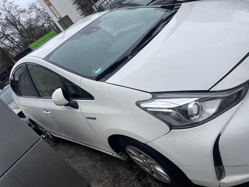 Gebraucht Toyota Prius Plus 2022 Weiß Kleinwagen