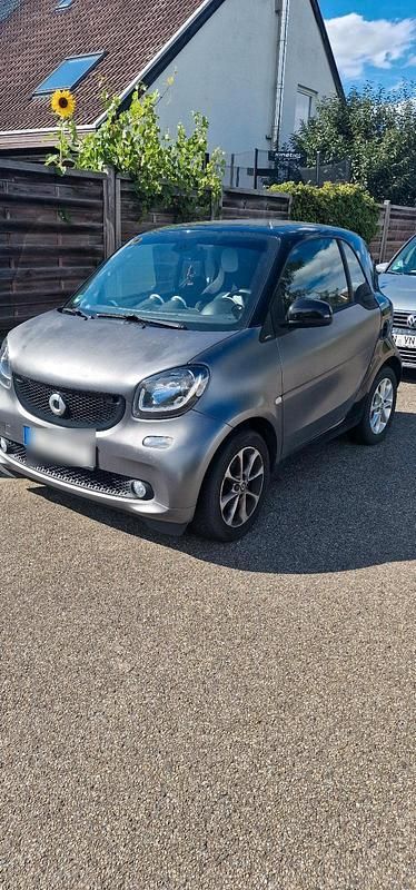 Grau Gebraucht 2016 Smart ForTwo Coupé Passion Kleinwagen | 10.000 € (Guter Preis) - Bild 1/4
