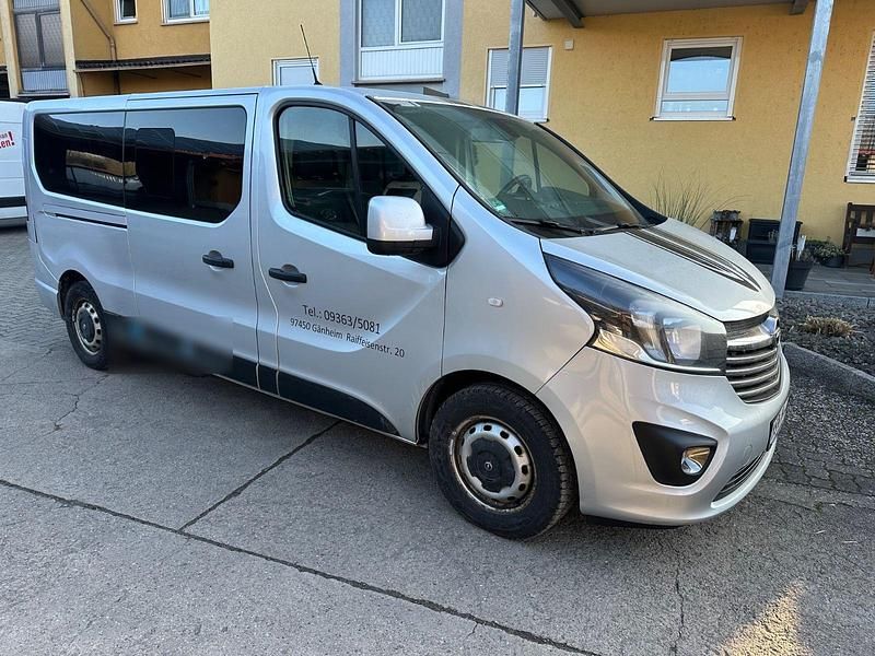 Gebraucht Opel Vivaro 125 PS (91 kW) 2018 Grau Van / Kleinbus