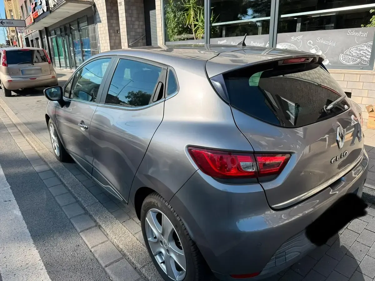 Gebraucht Renault Clio 120 PS (88 kW) 2016 Grau Kombi