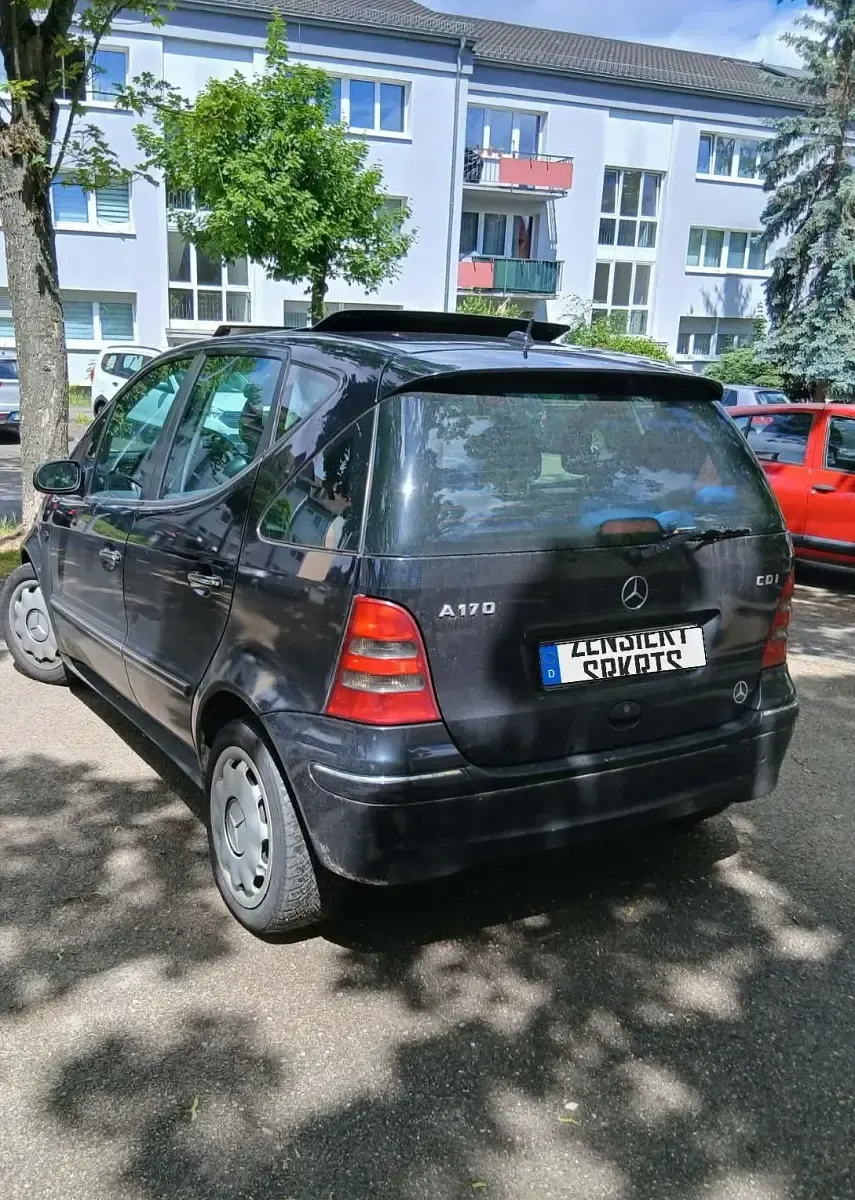Używany Mercedes A170 101 KM (74 kW) 2003 Czarny Hatchback
