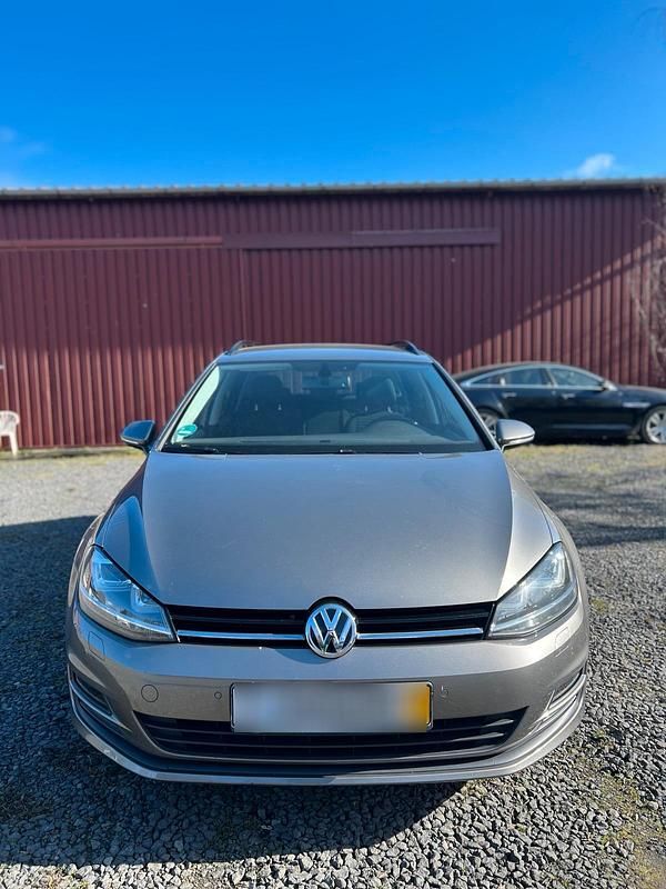 Gebraucht VW Golf VII 110 PS (80 kW) 2015 Gold Kombi