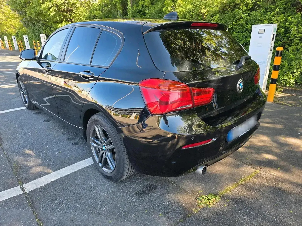 Gebraucht BMW 116 M Sport 116 PS (85 kW) 2015 Schwarz Kleinwagen