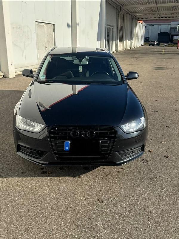 Gebraucht Audi A4 Ambiente 177 PS (130 kW) 2013 Schwarz Kombi