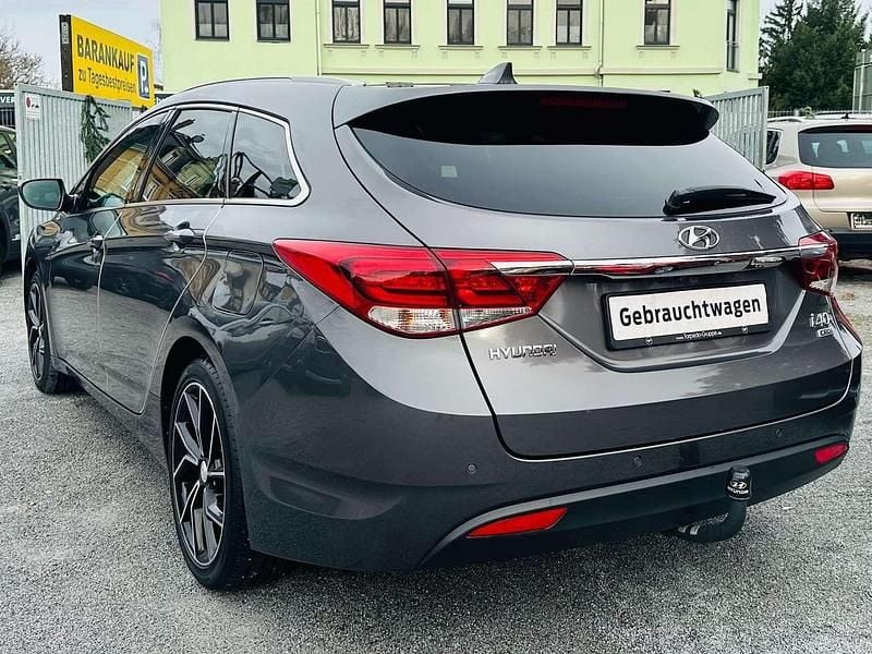 Gebraucht Hyundai i40 Space Plus 136 PS (100 kW) 2019 Magnetic force / met Kombi