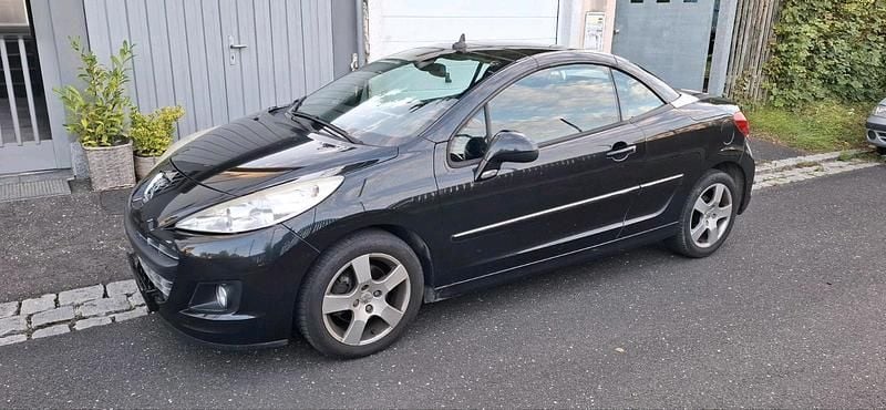 Schwarz Gebraucht 2011 Peugeot 207 CC Cabrio | 1.900 € (Guter Preis) - Bild 1/4