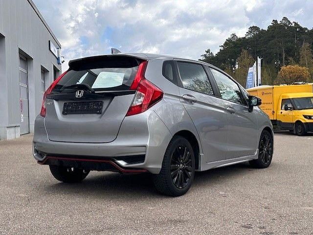 Gebraucht Honda Jazz Dynamic 131 PS (96 kW) 2018 Grau Kleinwagen