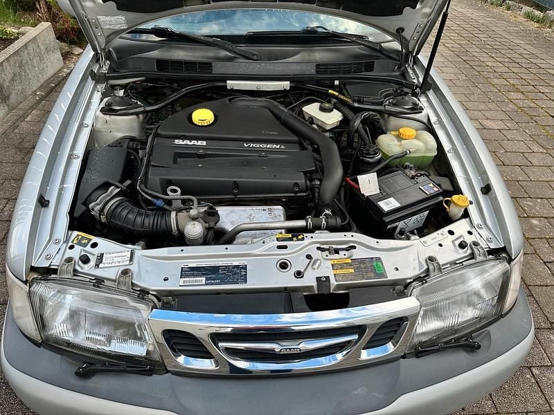Second-hand Saab 9-3 230 CP (169 kW) 2000 Argintiu Cabrio
