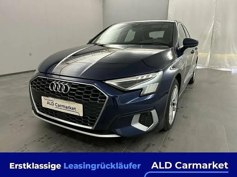 Lackierung: > navarrablau Gebraucht 2022 Audi A3 Sportback e-tron Advanced Limousine | 20.980 € (Superpreis) - Bild 1/4