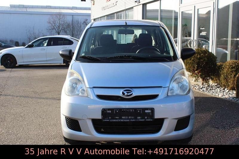 Gebraucht Daihatsu Cuore 69 PS (50 kW) 2012 Silber Kleinwagen
