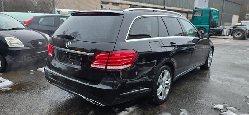 Gebraucht Mercedes E350 Avantgarde 252 PS (185 kW) 2013 Schwarz Kombi