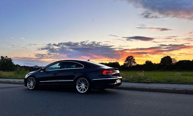 Second-hand VW CC 177 CP (130 kW) 2014 Negru Berlinǎ