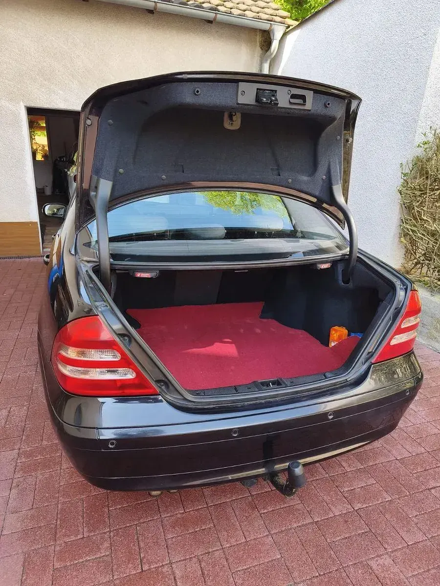 Gebraucht Mercedes C180 Classic 143 PS (105 kW) 2003 Schwarz Limousine