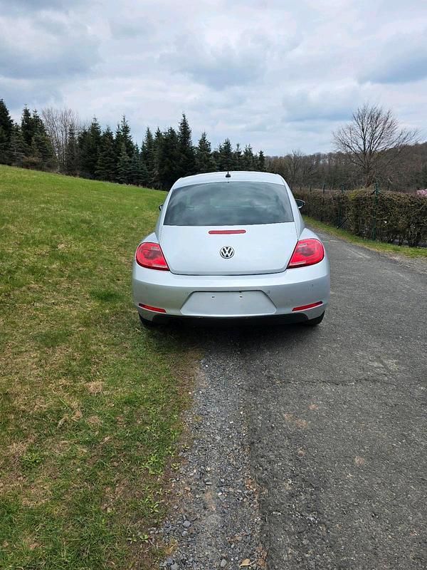 Gebraucht VW Beetle 105 PS (77 kW) 2012 Silber Kleinwagen