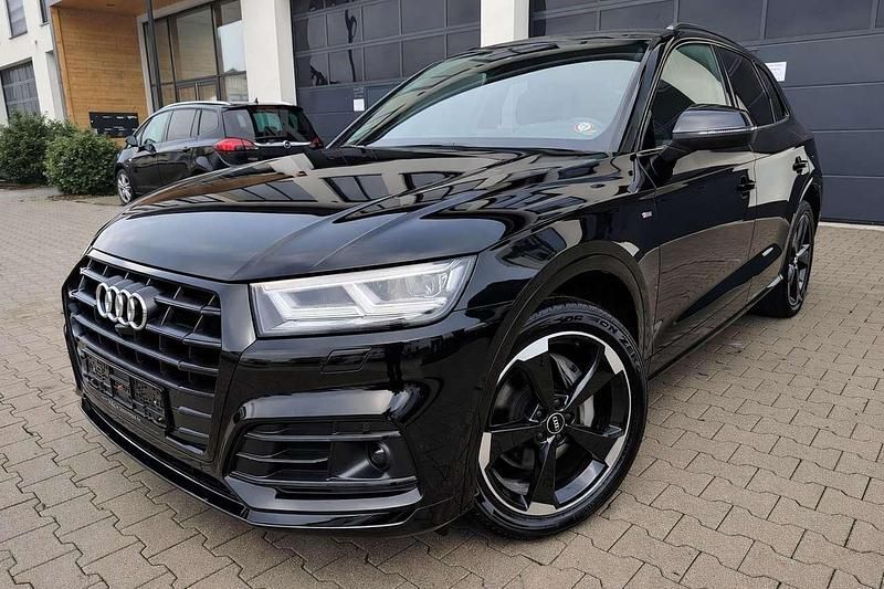 Gebraucht Audi Q5 Sport 252 PS (185 kW) 2021 Mythosschwarz SUV