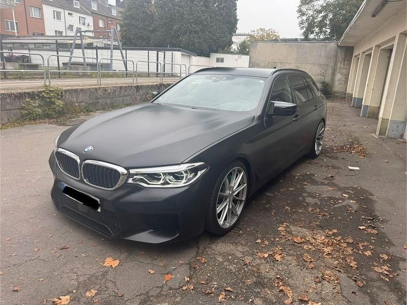 Blau Gebraucht 2018 BMW 540 Performance Kombi | 22.500 € (Guter Preis) - Bild 1/4