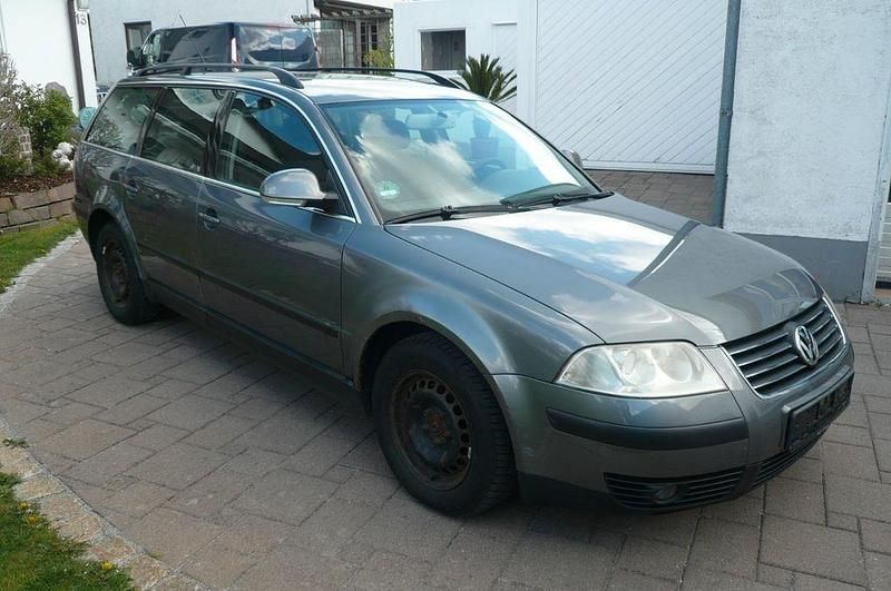 Second-hand VW Passat 101 CP (74 kW) 2005 Gri Break