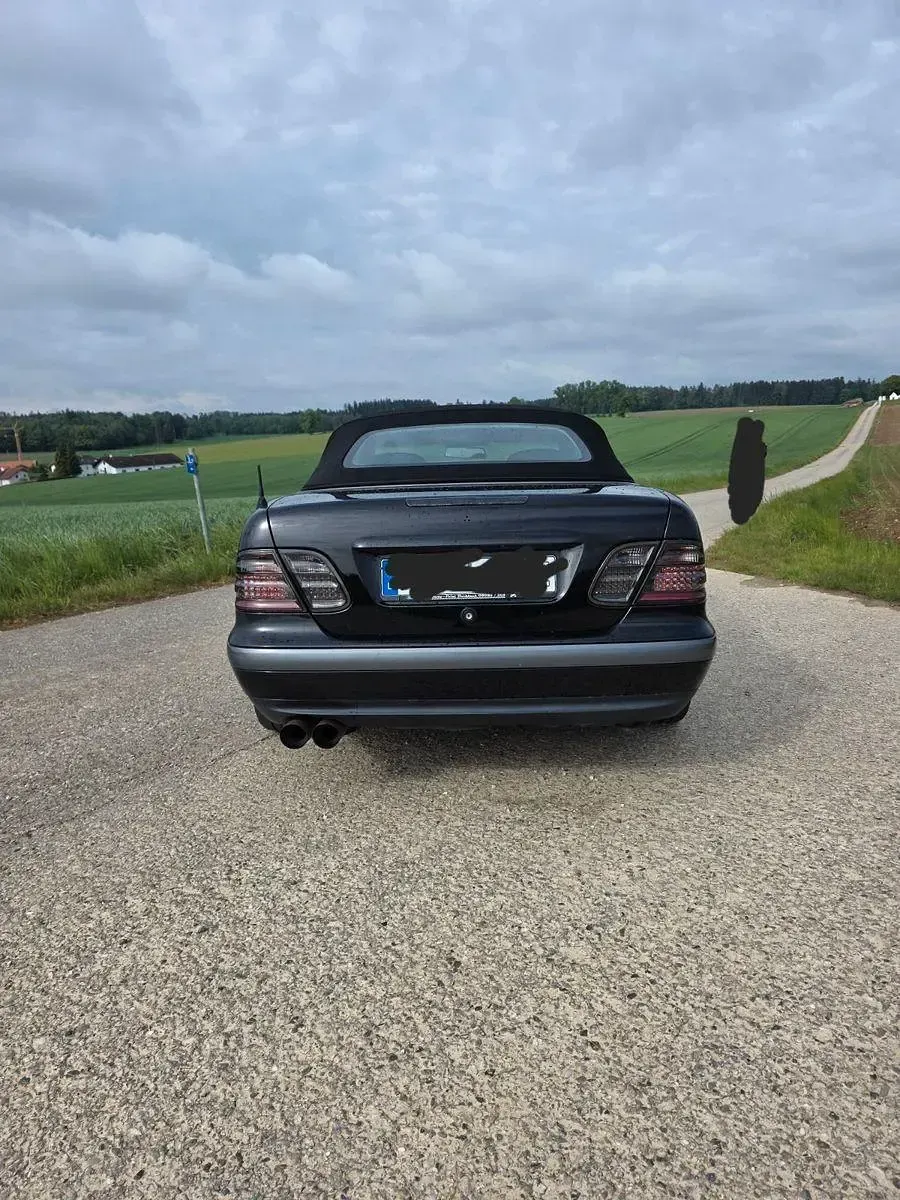 Gebraucht Mercedes CLK230 Elegance 193 PS (141 kW) 1999 Schwarz Cabrio