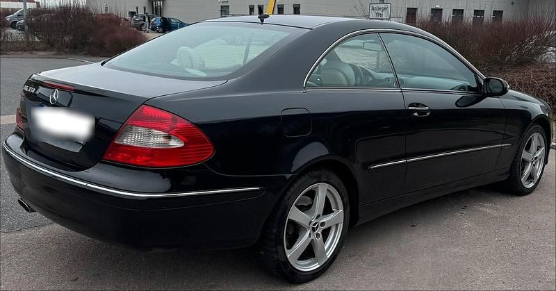 Gebraucht Mercedes CLK350 Avantgarde 272 PS (200 kW) 2007 Schwarz Coupé