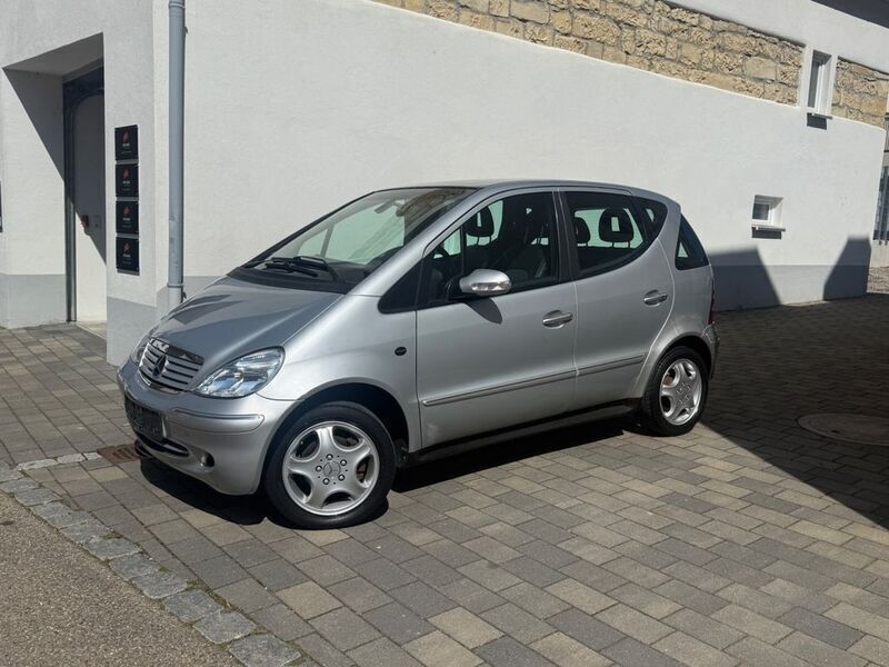 Grau Gebraucht 2003 Mercedes A140 Avantgarde Kleinwagen | 3.190 € (Teuer) - Bild 1/4
