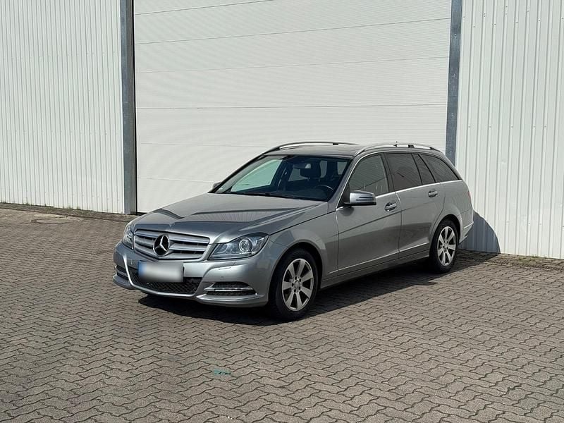 Gebraucht Mercedes C220 170 PS (125 kW) 2014 Silber Kombi