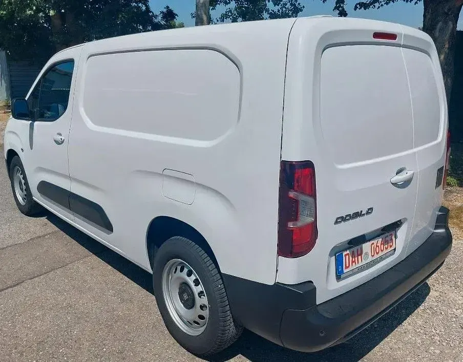 Gebraucht Fiat Doblò 131 PS (96 kW) 2025 Weiß Van / Kleinbus