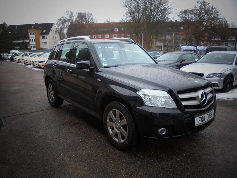 Gebraucht Mercedes GLK200 143 PS (105 kW) 2011 Schwarz SUV