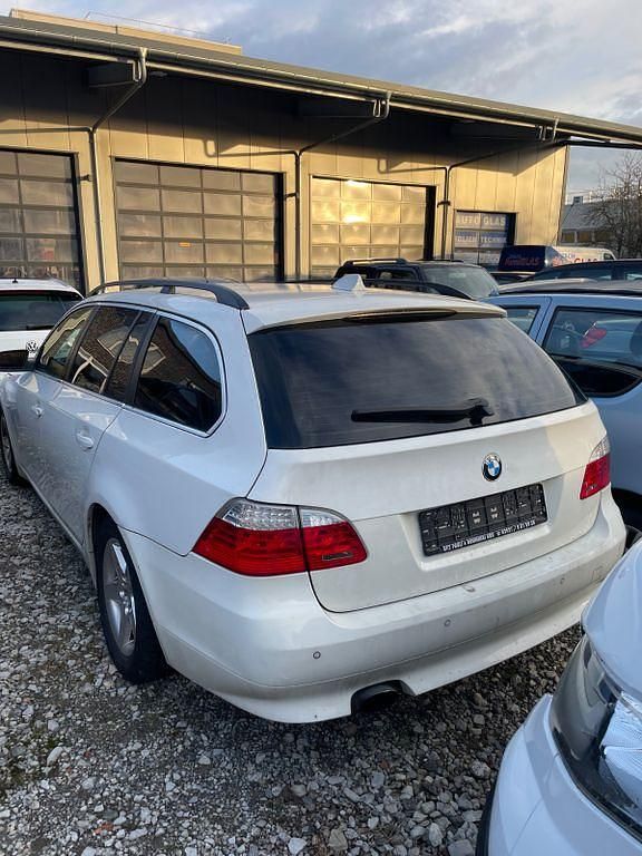 Gebraucht BMW 520 163 PS (119 kW) 2008 Weiß Kombi