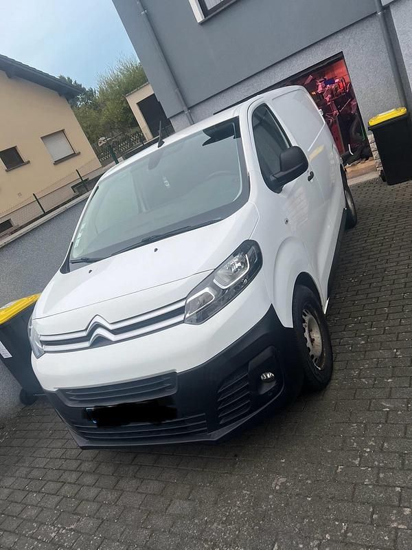 Weiß Gebraucht 2019 Citroën Jumpy Van / Kleinbus | 12.500 € (Fairer Preis) - Bild 1/4