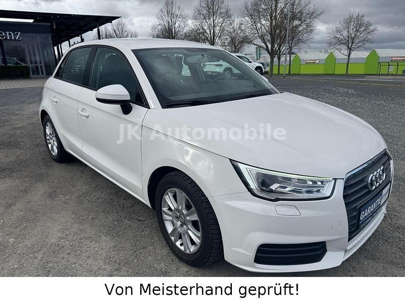 Gebraucht Audi A1 Sportback Basis 95 PS (69 kW) 2018 Weiß Kleinwagen