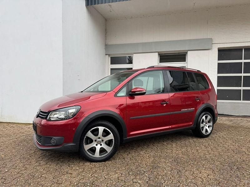 Gebraucht VW Touran Cross 177 PS (130 kW) 2013 Rot Van / Kleinbus