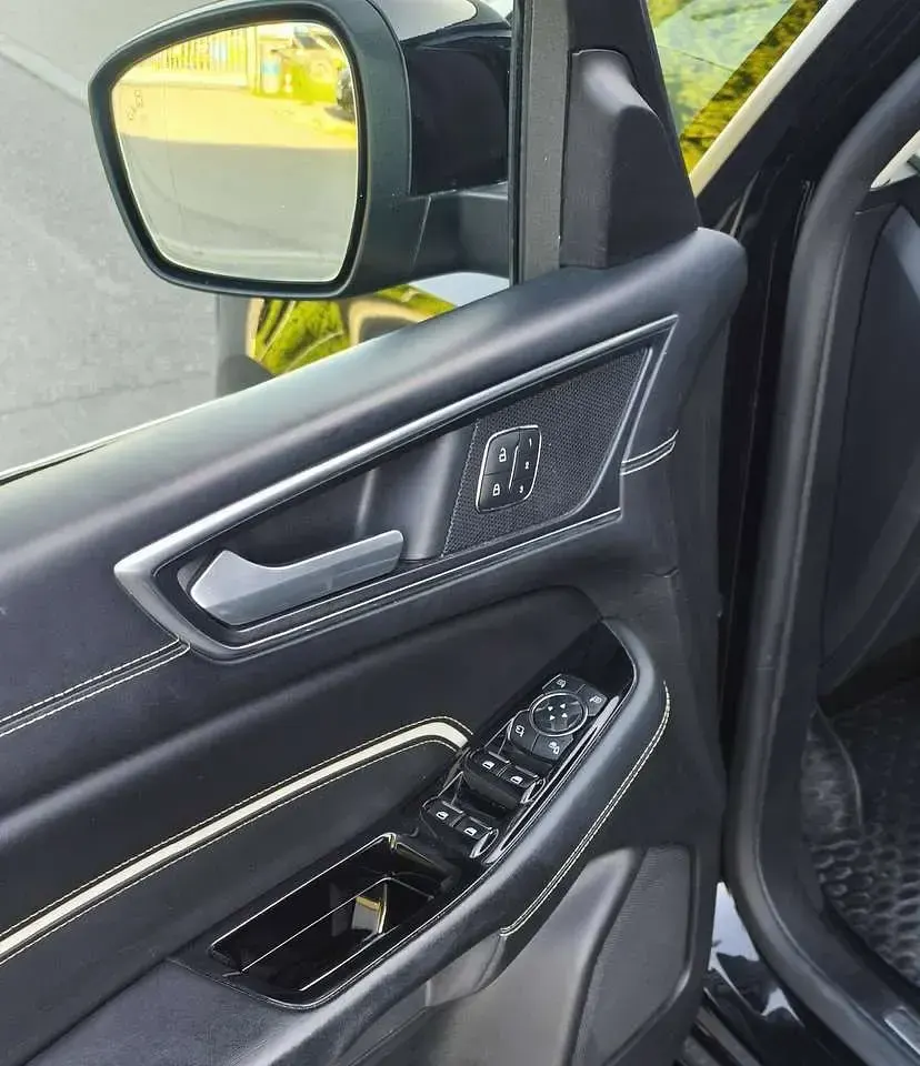 Gebraucht Ford S-MAX Vignale 190 PS (139 kW) 2020 Schwarz Van / Kleinbus