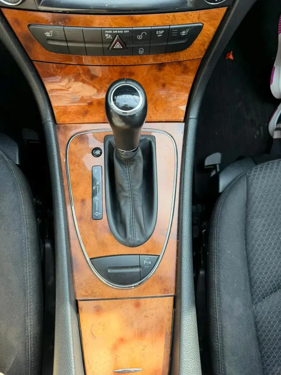 Gebraucht Mercedes E200 2009 Schwarz Kombi