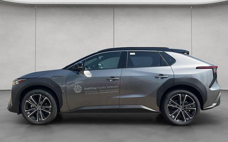 Gebraucht Toyota bZ4X Lounge 150 kW (204 PS) 2025 Palladiumsilber metalli SUV