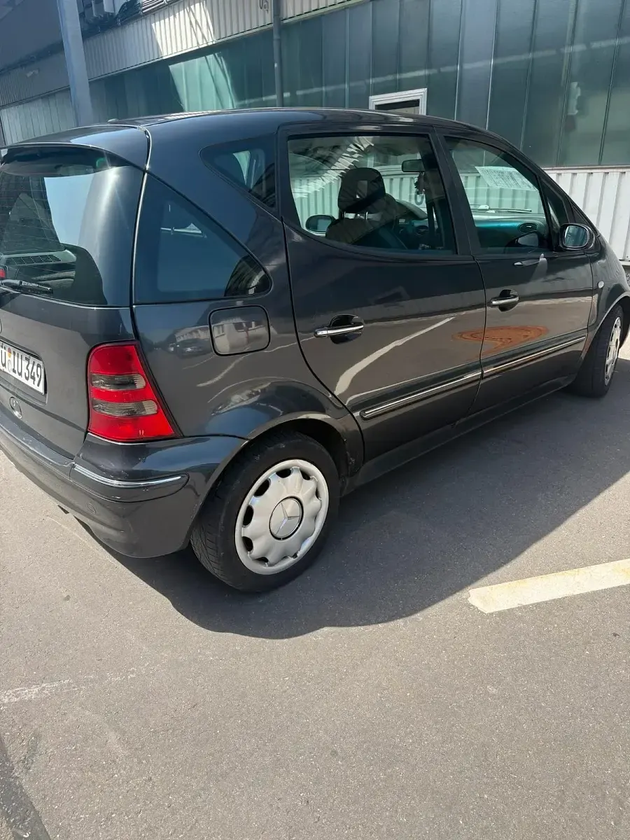 Gebraucht Mercedes A160 Avantgarde 102 PS (75 kW) 2003 Schwarz Kleinwagen