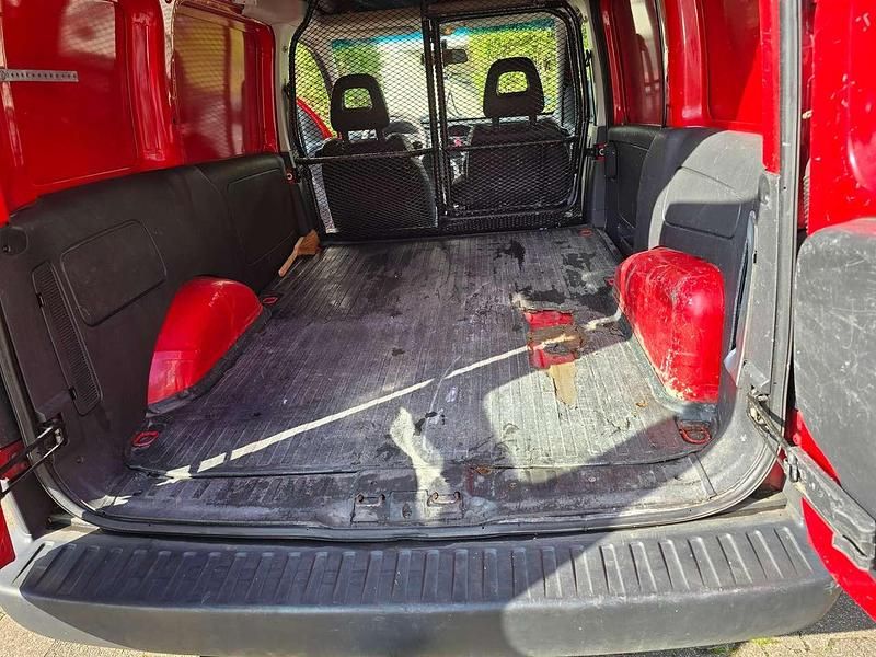 Gebraucht Opel Combo 75 PS (55 kW) 2010 Rot Van / Kleinbus