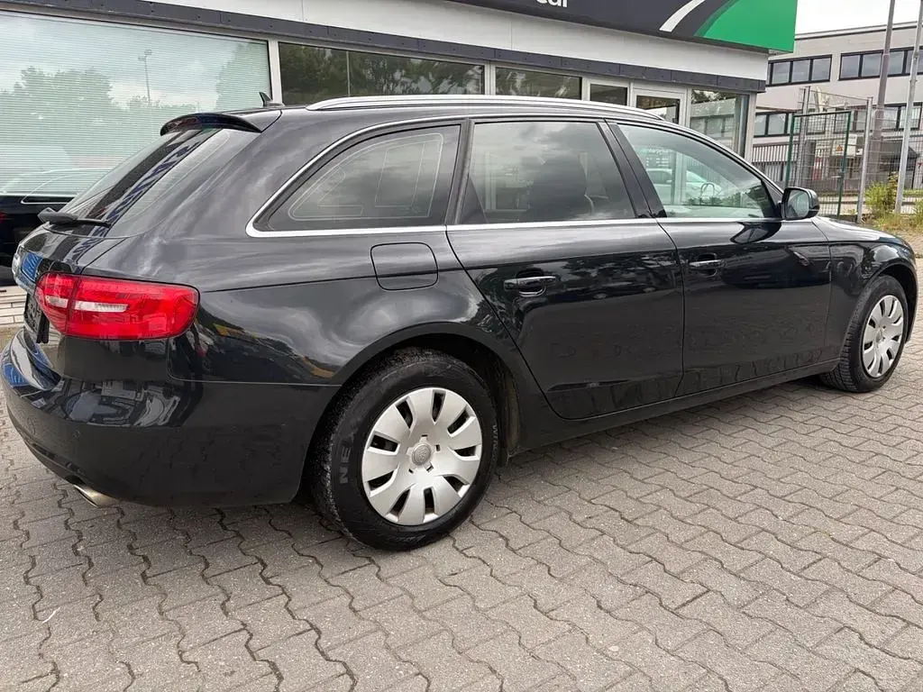 Gebraucht Audi A4 Ambiente 204 PS (150 kW) 2012 Schwarz Kombi