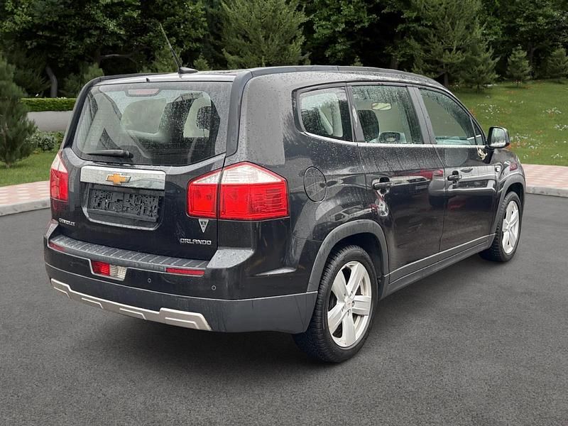 Gebraucht Chevrolet Orlando 140 PS (102 kW) 2011 Van / Kleinbus